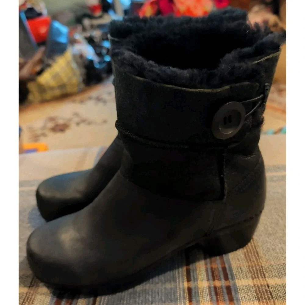 Dansko stormy women